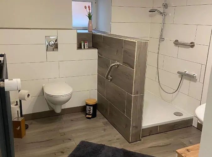 Dhrontalstube Lägenhet *